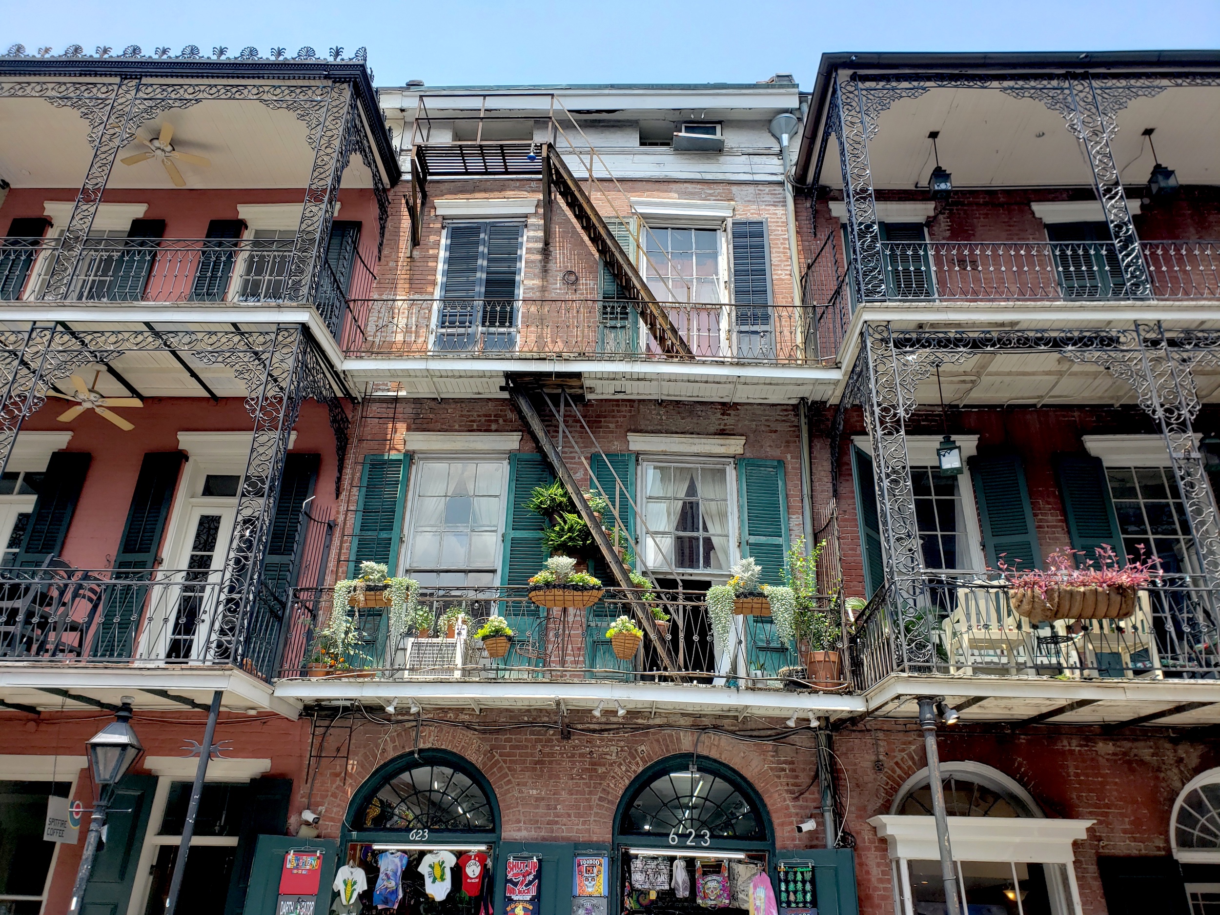 The Ultimate Guide to Traveling New Orleans on a Budget