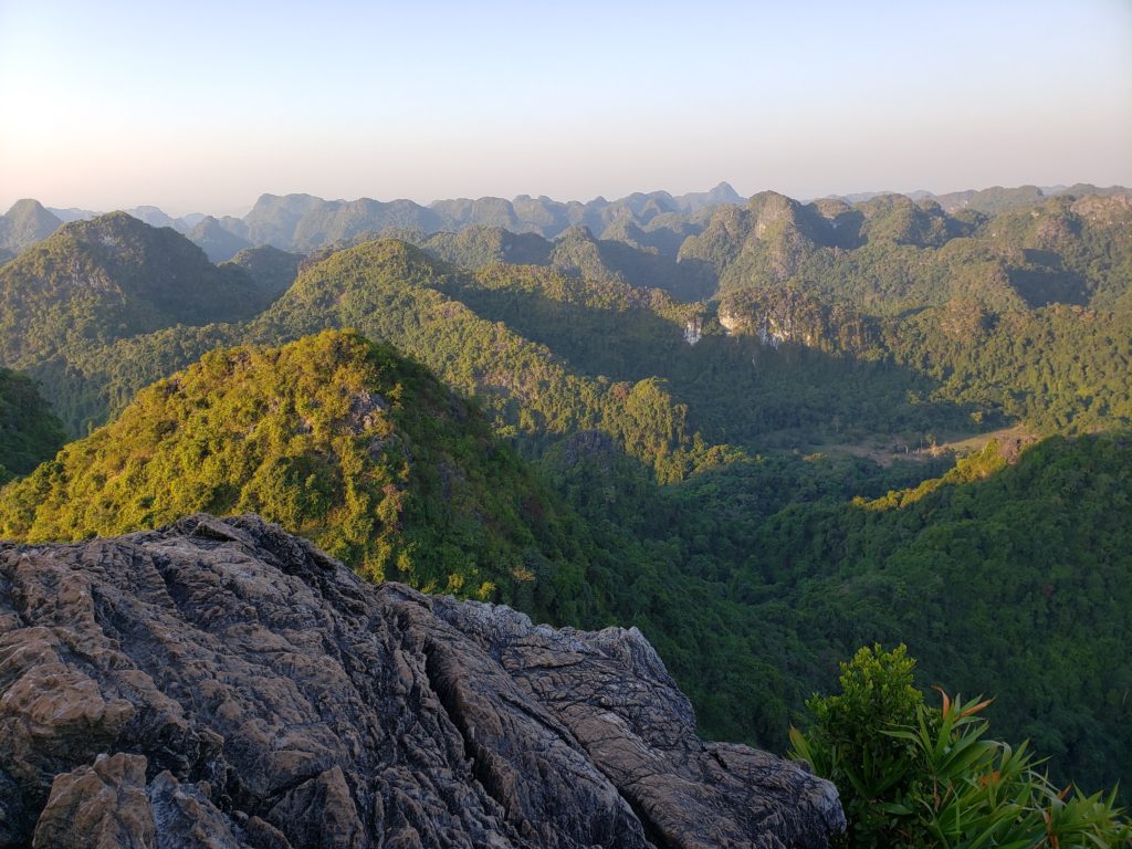 Vietnam Writing Spots: Cat Ba