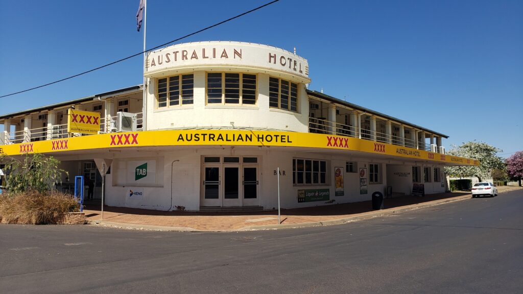 Australian Hotel in St. George, a good resting spot on your road trip